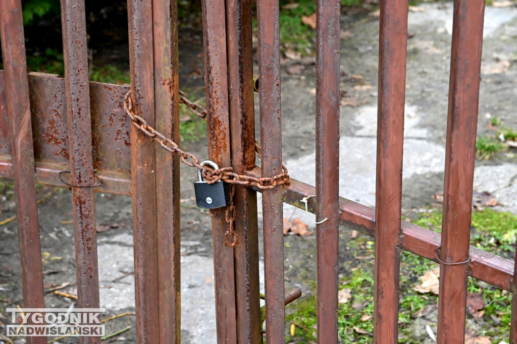 Zrujnowany Hotel Nadwiślański w Tarnobrzegu