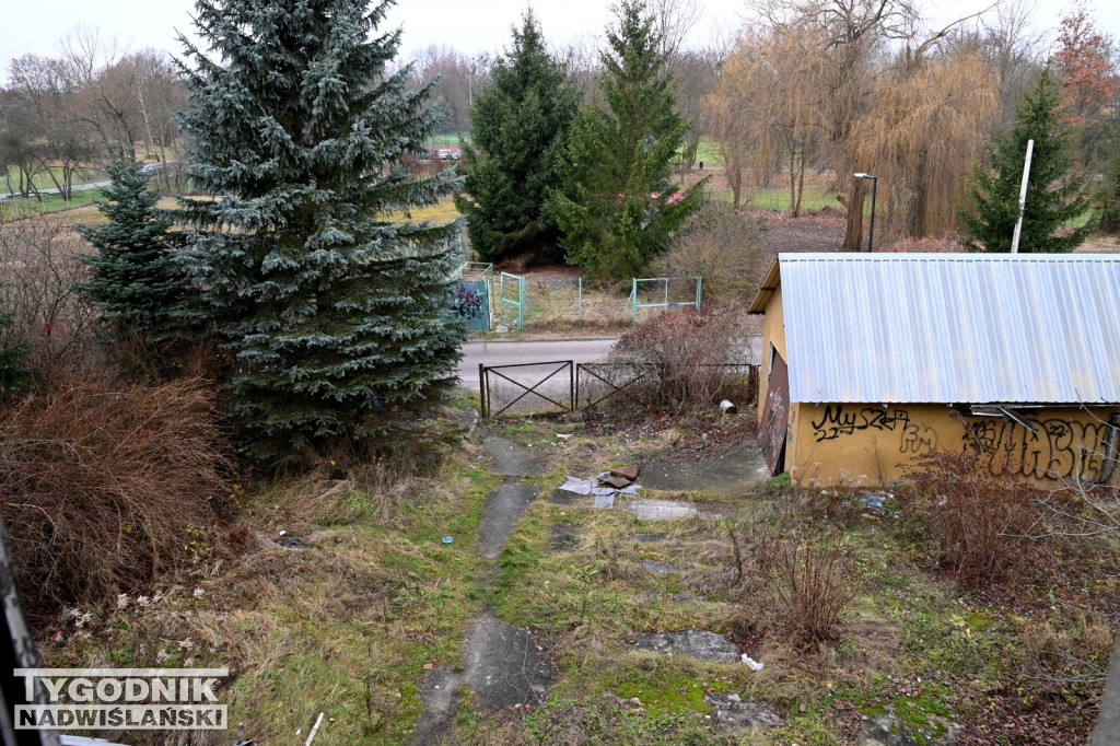 Zrujnowany Hotel Nadwiślański w Tarnobrzegu