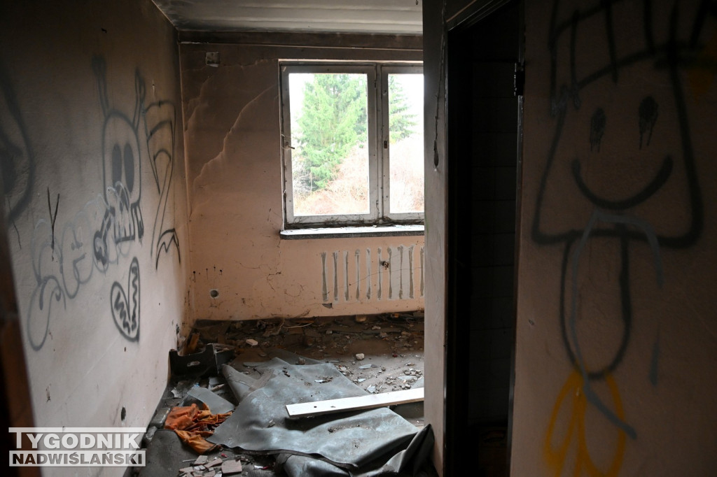 Zrujnowany Hotel Nadwiślański w Tarnobrzegu