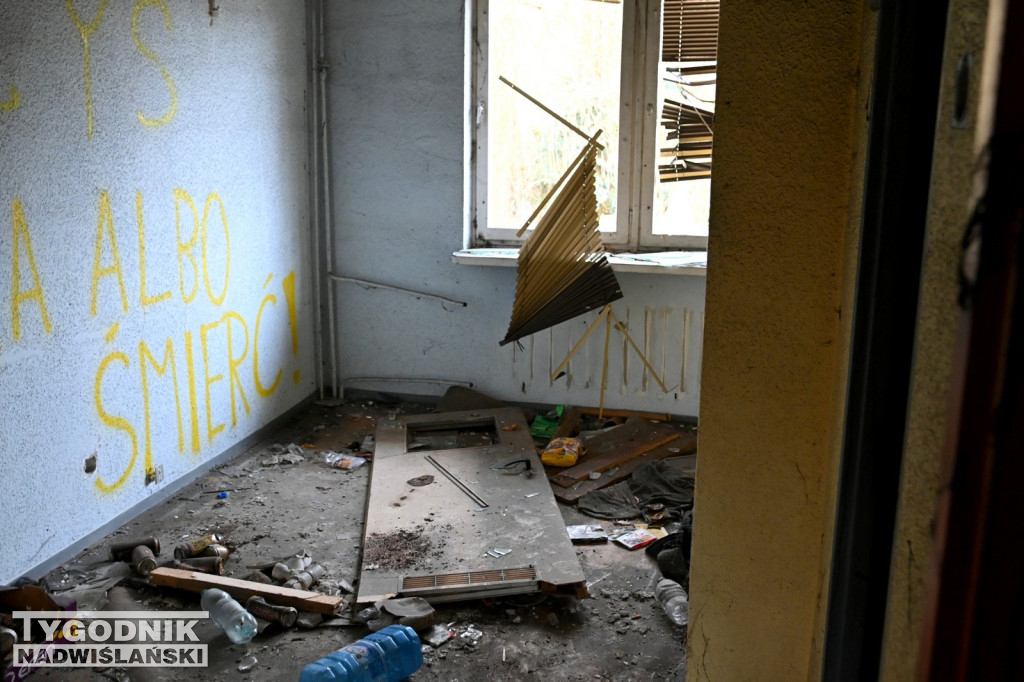 Zrujnowany Hotel Nadwiślański w Tarnobrzegu