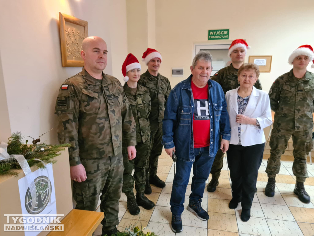 Paczki od żołnierzy dla MGOPS