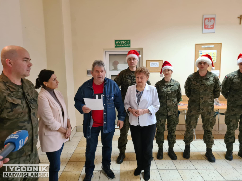 Paczki od żołnierzy dla MGOPS