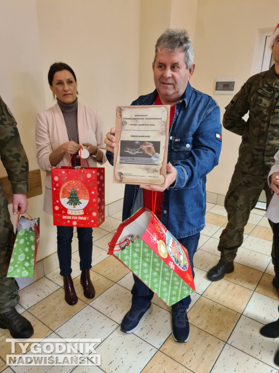 Paczki od żołnierzy dla MGOPS