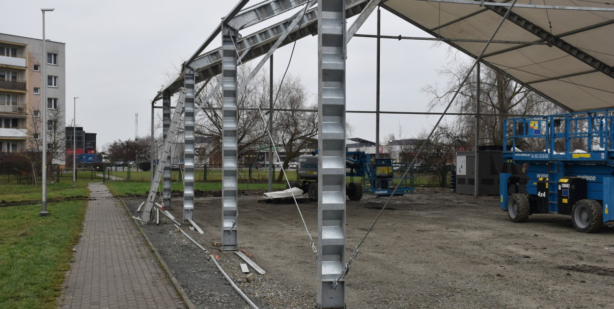 Budowa lodowiska w Tarnobrzegu