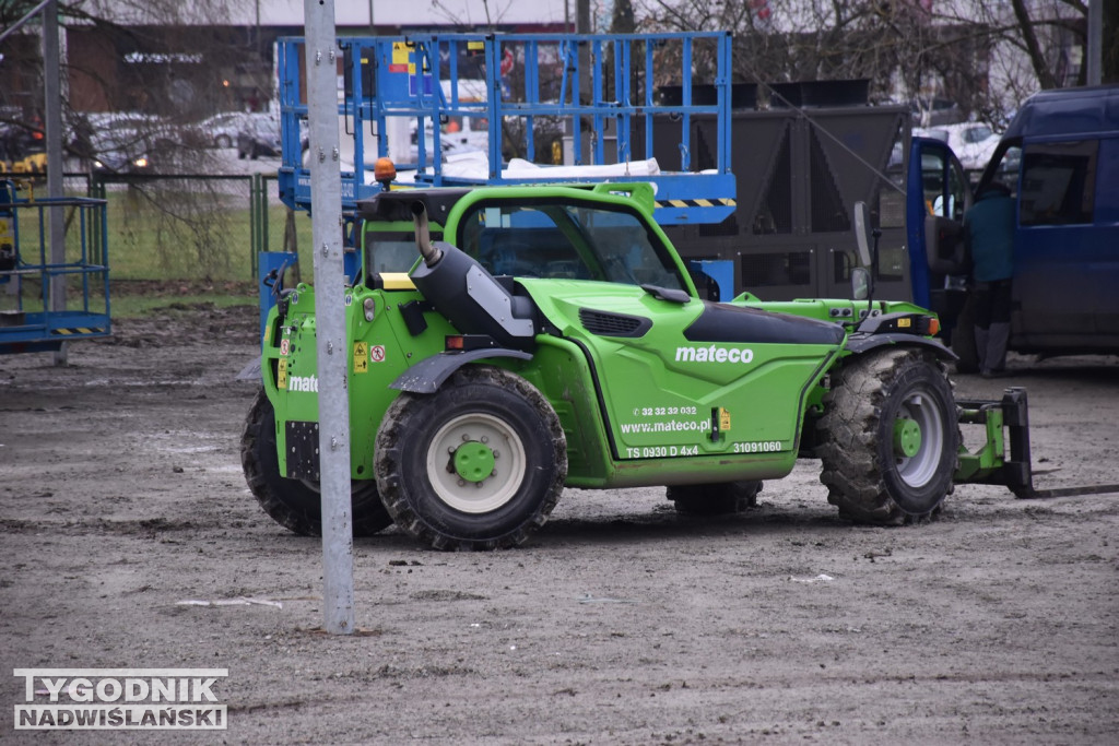 Budowa lodowiska w Tarnobrzegu