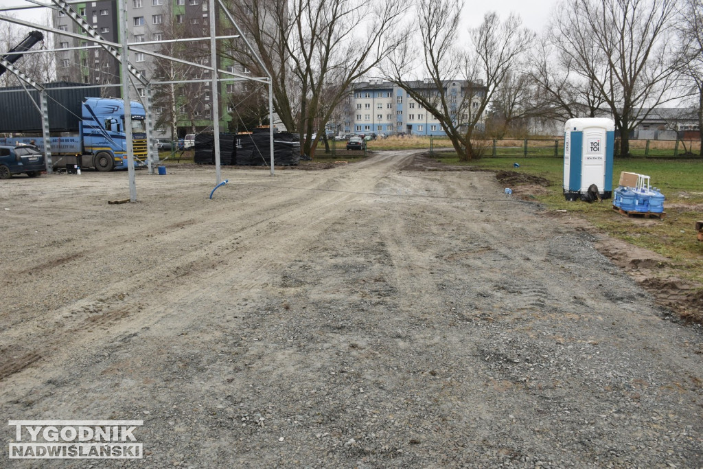 Budowa lodowiska w Tarnobrzegu