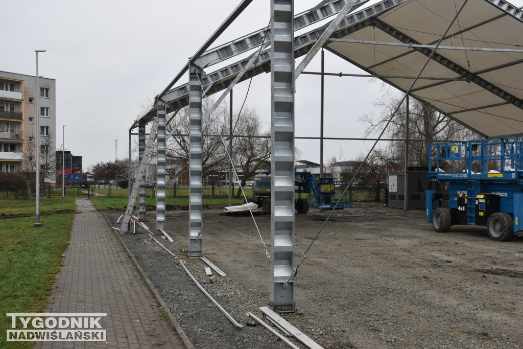 Budowa lodowiska w Tarnobrzegu