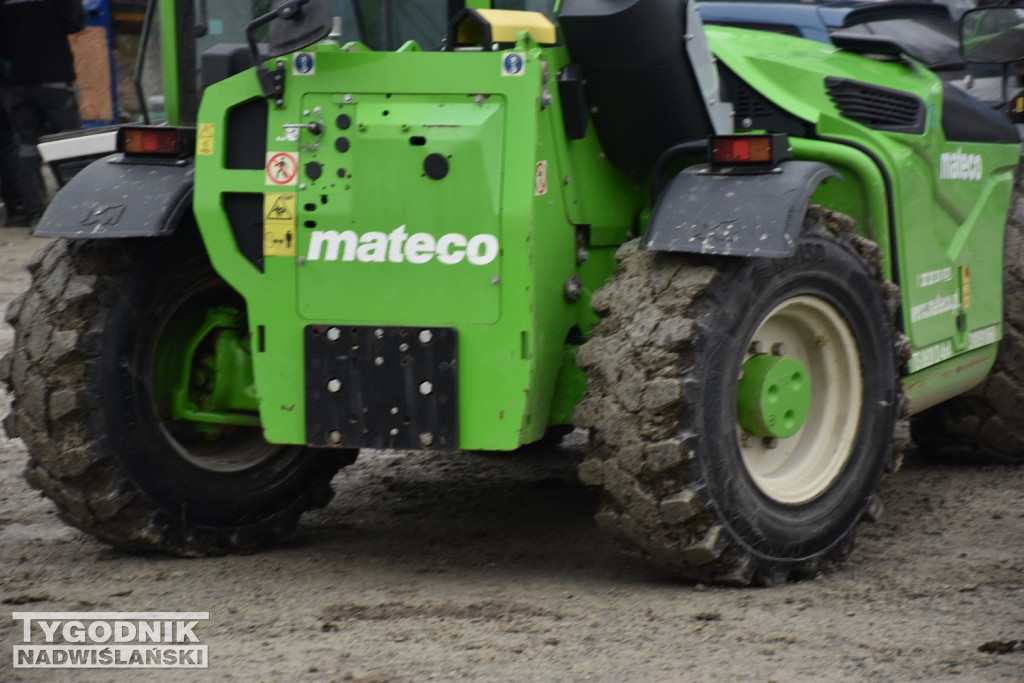 Budowa lodowiska w Tarnobrzegu