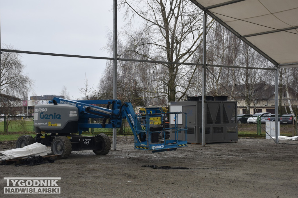 Budowa lodowiska w Tarnobrzegu