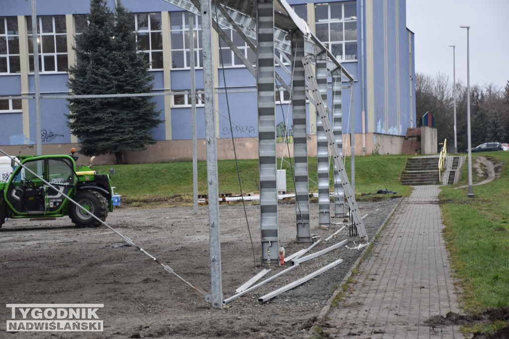 Budowa lodowiska w Tarnobrzegu