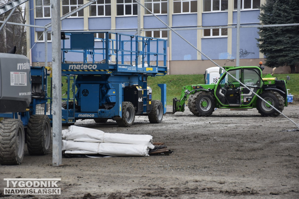 Budowa lodowiska w Tarnobrzegu