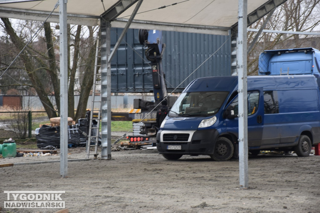 Budowa lodowiska w Tarnobrzegu