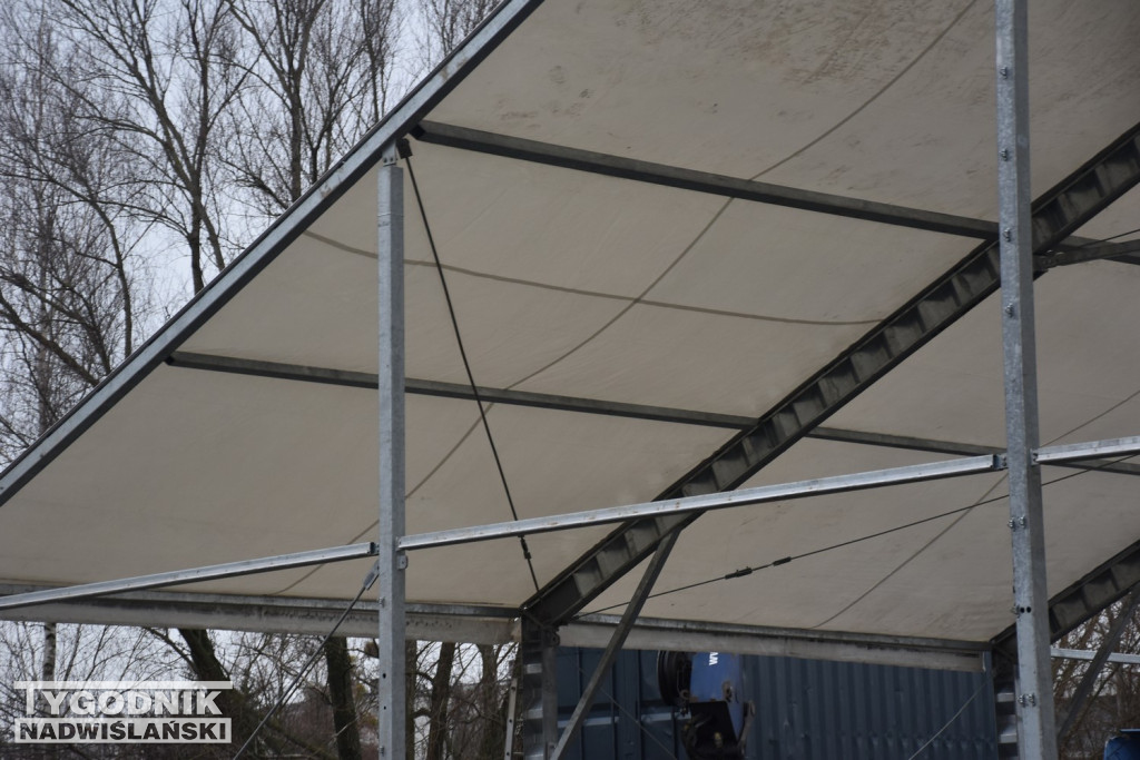 Budowa lodowiska w Tarnobrzegu