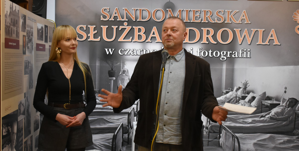 Wystawa poświęcona służbie zdrowia