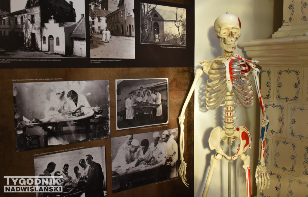 Wystawa poświęcona służbie zdrowia