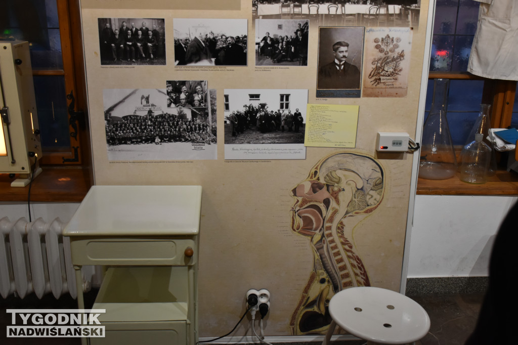 Wystawa poświęcona służbie zdrowia