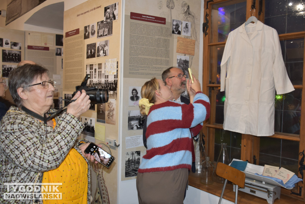 Wystawa poświęcona służbie zdrowia