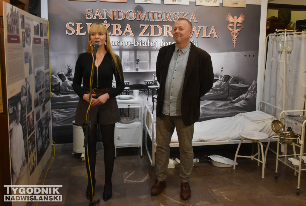 Wystawa poświęcona służbie zdrowia