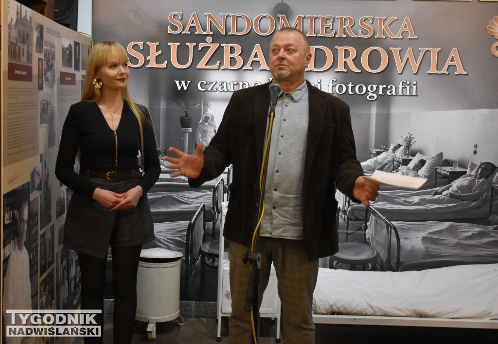 Wystawa poświęcona służbie zdrowia