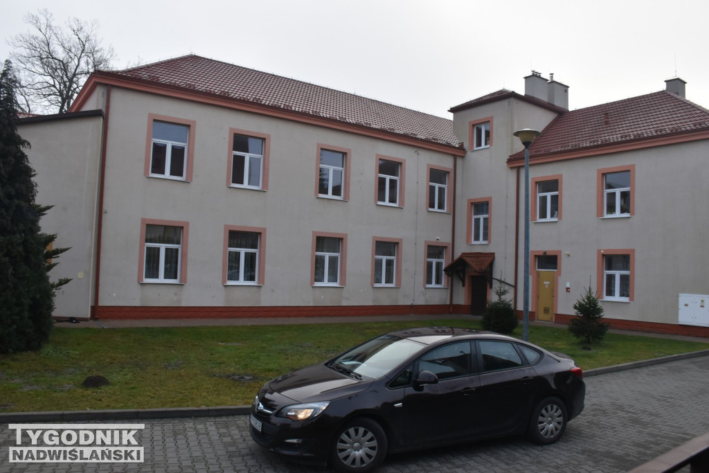 Akcja służb w SP7 w Tarnobrzegu