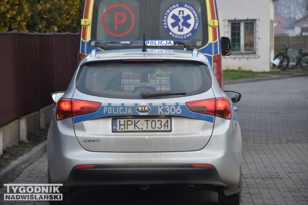 Akcja służb w SP7 w Tarnobrzegu