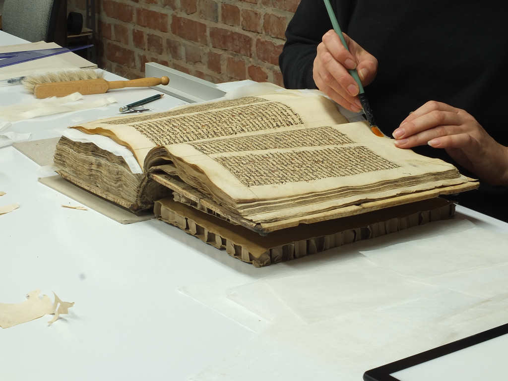 Konserwacja rękopisów Biblioteki Diecezjalnej