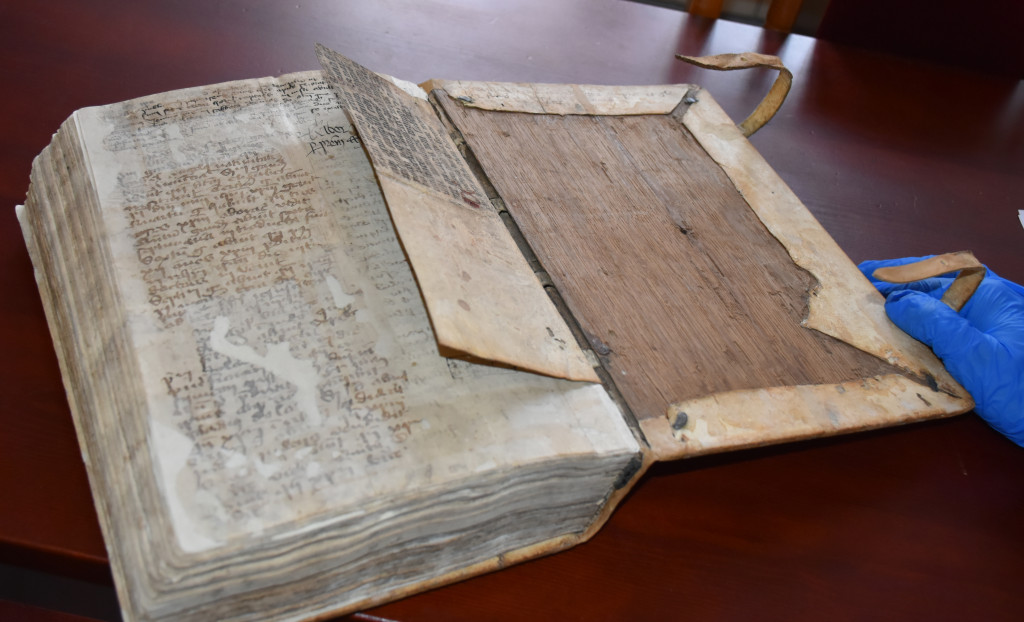 Konserwacja rękopisów Biblioteki Diecezjalnej