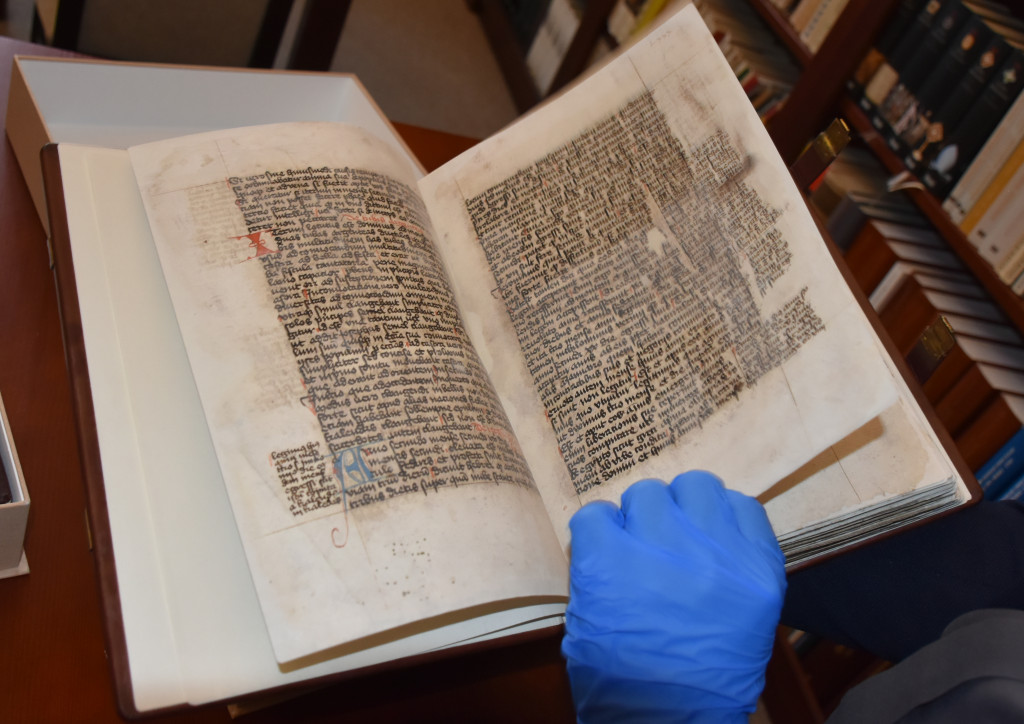 Konserwacja rękopisów Biblioteki Diecezjalnej