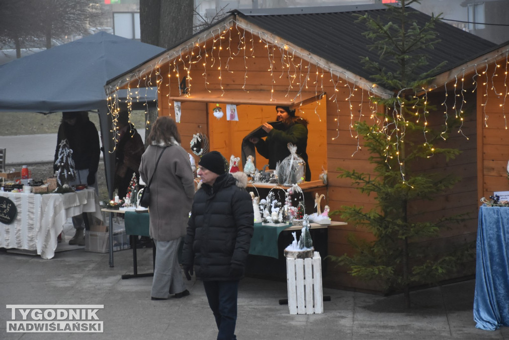 Jarmark Bożonarodzeniowy w Nowej Dębie