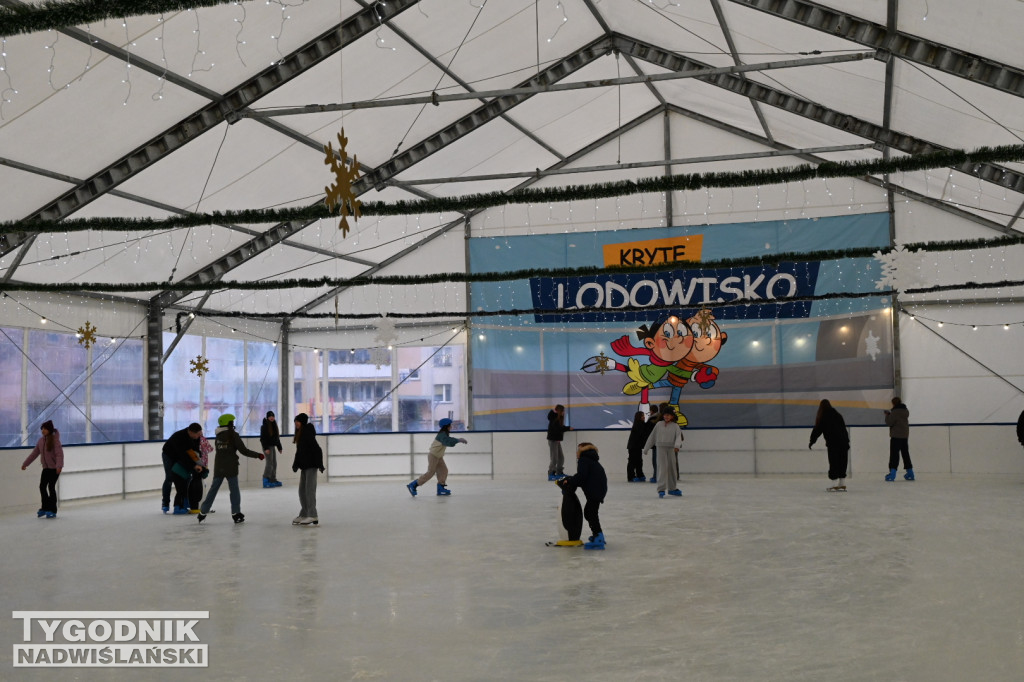Otwarcie lodowiska w Tarnobrzegu