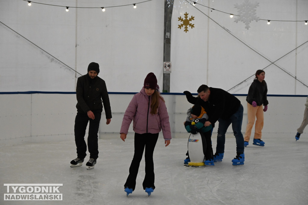 Otwarcie lodowiska w Tarnobrzegu