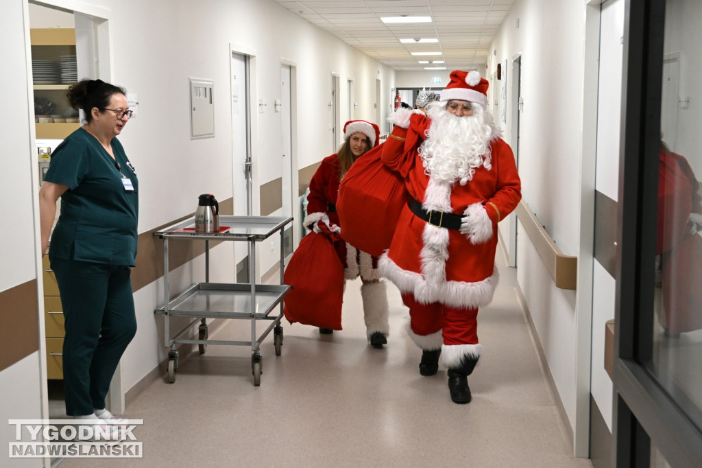 Wigilijny Mikołaj w szpitalu w Tarnobrzegu