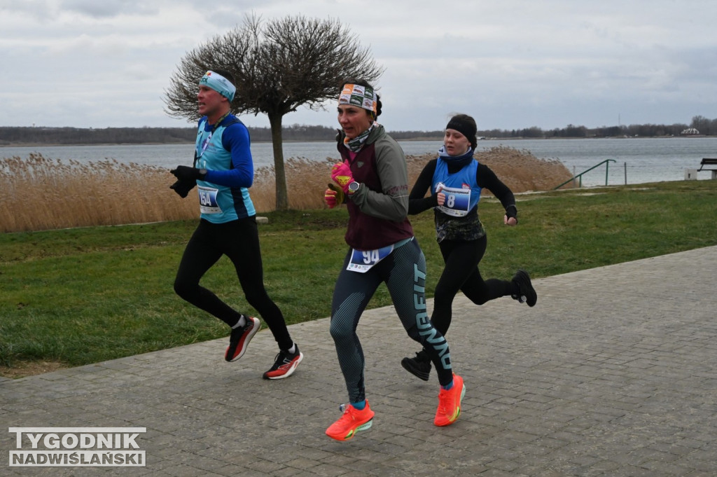 Bieg sylwestrowy nad Jeziorem Tarnobrzeskim 2025