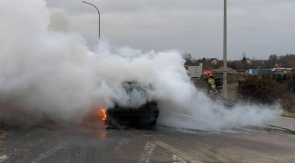 Pożar auta w Sandomierzu