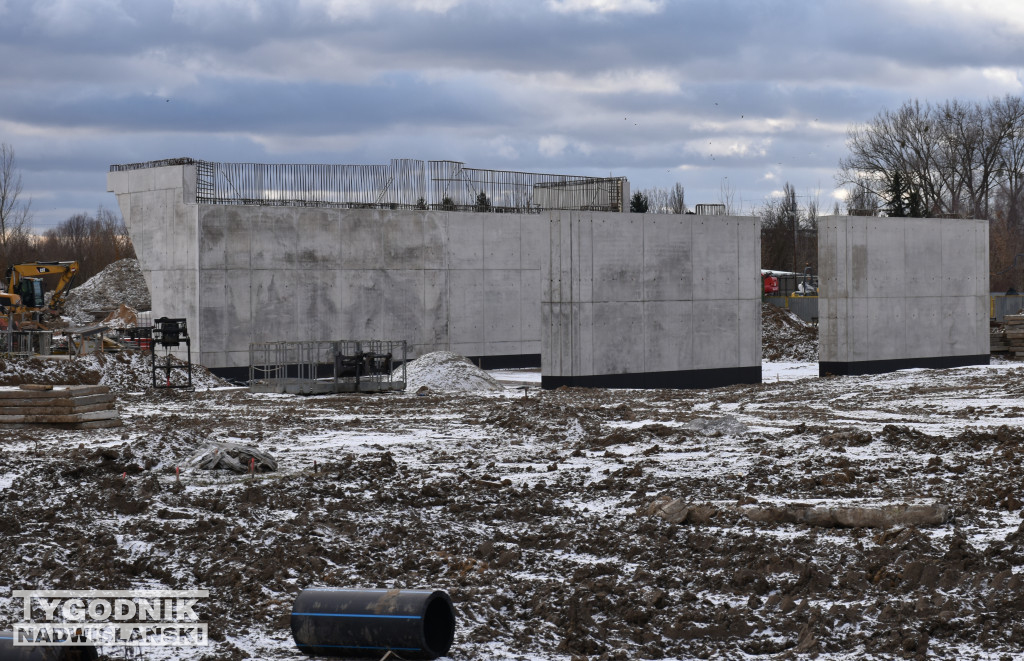Budowa węzła drogowego za mostem w Sandomierzu