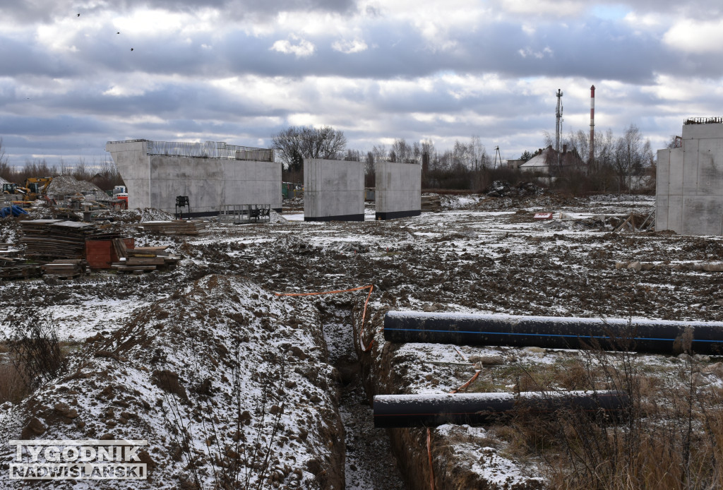 Budowa węzła drogowego za mostem w Sandomierzu