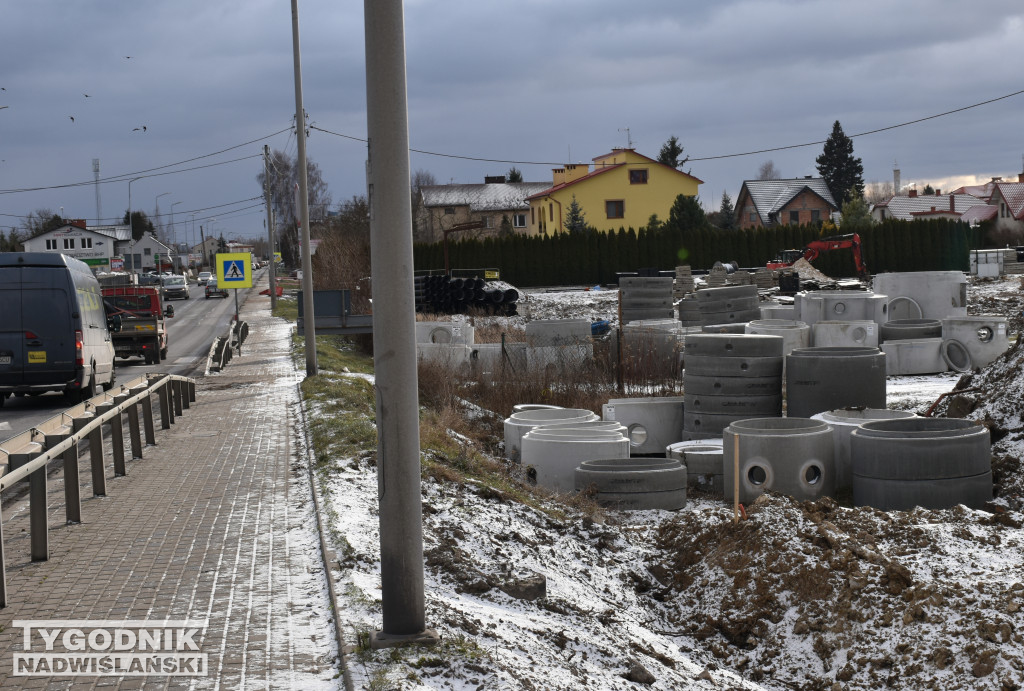 Budowa węzła drogowego za mostem w Sandomierzu