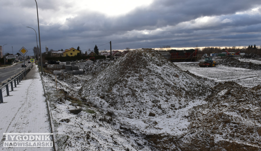 Budowa węzła drogowego za mostem w Sandomierzu