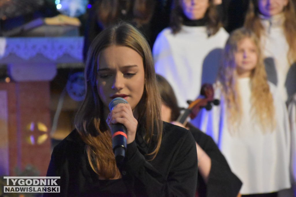 Koncert Scholi Anielskie Grajki w Jadachach