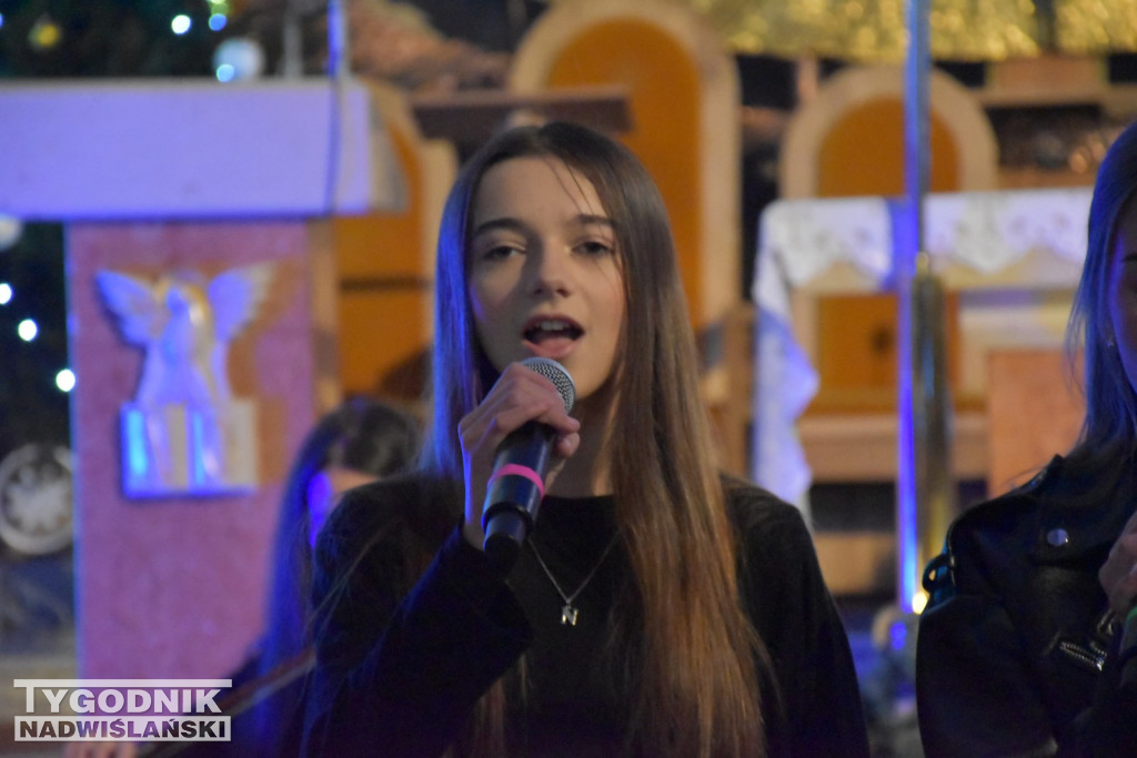 Koncert Scholi Anielskie Grajki w Jadachach