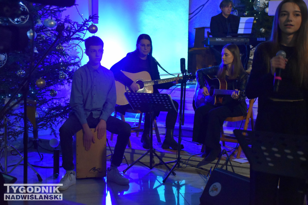 Koncert Scholi Anielskie Grajki w Jadachach