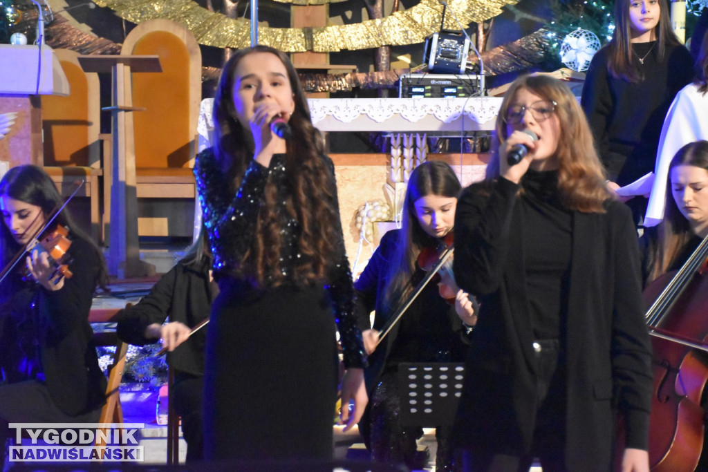 Koncert Scholi Anielskie Grajki w Jadachach