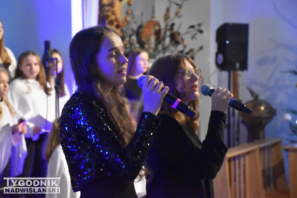 Koncert Scholi Anielskie Grajki w Jadachach