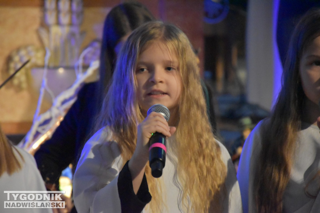 Koncert Scholi Anielskie Grajki w Jadachach