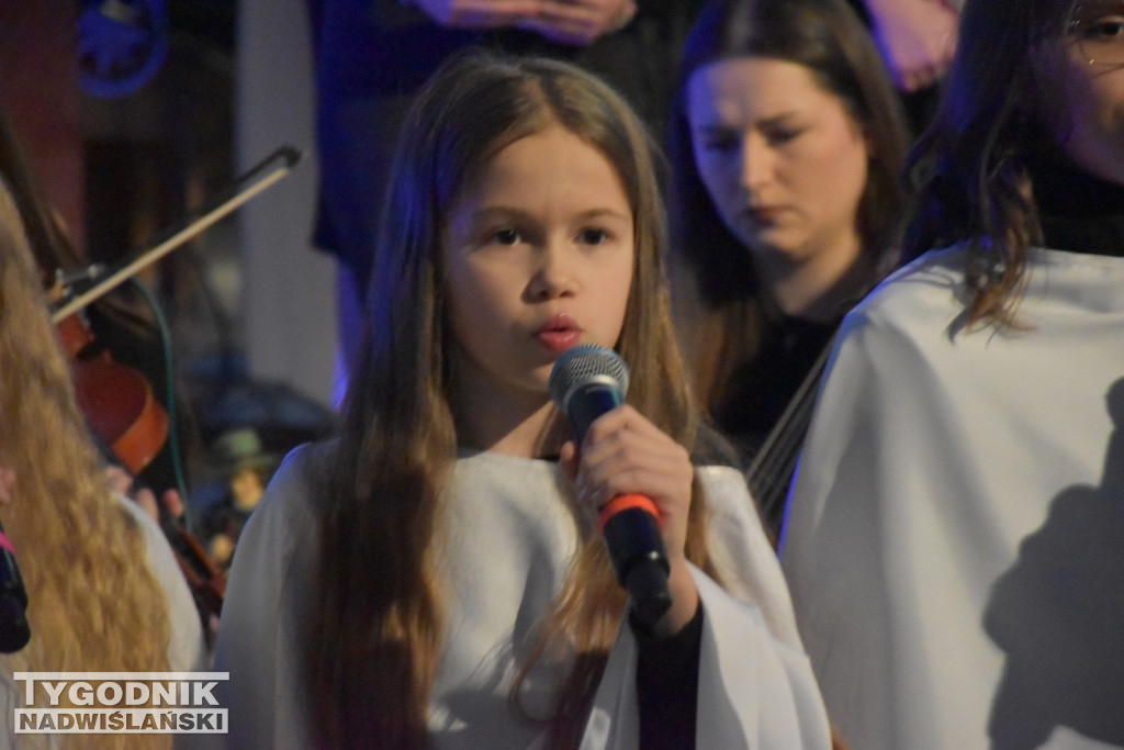 Koncert Scholi Anielskie Grajki w Jadachach