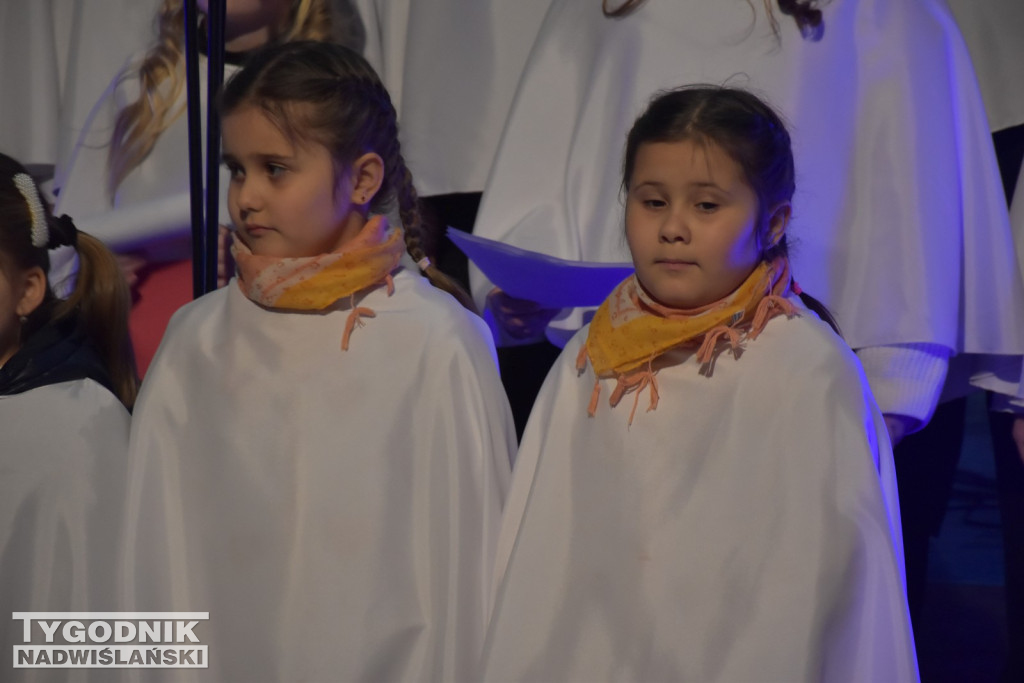 Koncert Scholi Anielskie Grajki w Jadachach