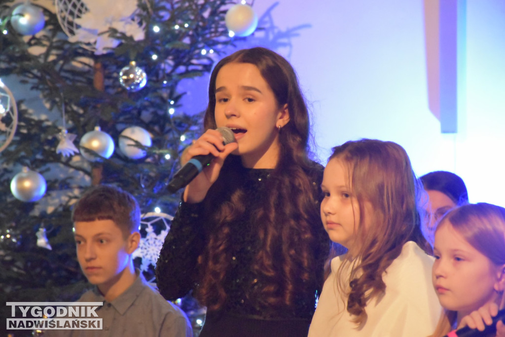 Koncert Scholi Anielskie Grajki w Jadachach