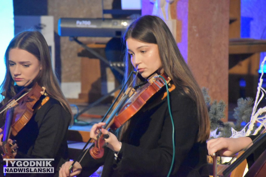 Koncert Scholi Anielskie Grajki w Jadachach