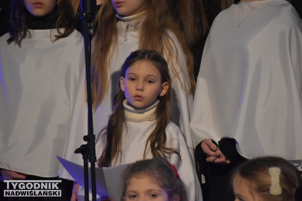 Koncert Scholi Anielskie Grajki w Jadachach
