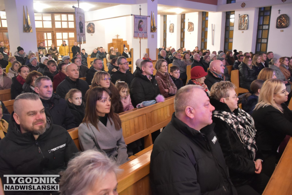 Koncert Scholi Anielskie Grajki w Jadachach